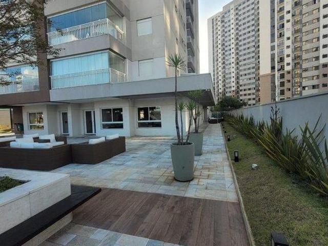 Apartamento 65m² com Suíte e Sacada Ampla em Condomínio Moderno
