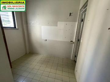 Apartamento para alugar em Avenida Beira-Mar, Fortaleza - Garagem
