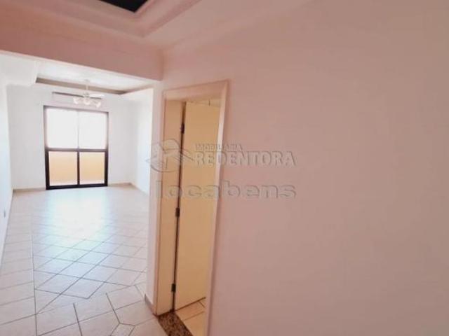 Apartamento 03 Dormitórios 03 Banheiros 2 vagas de garagens, apto ALUGADO, bom para renda