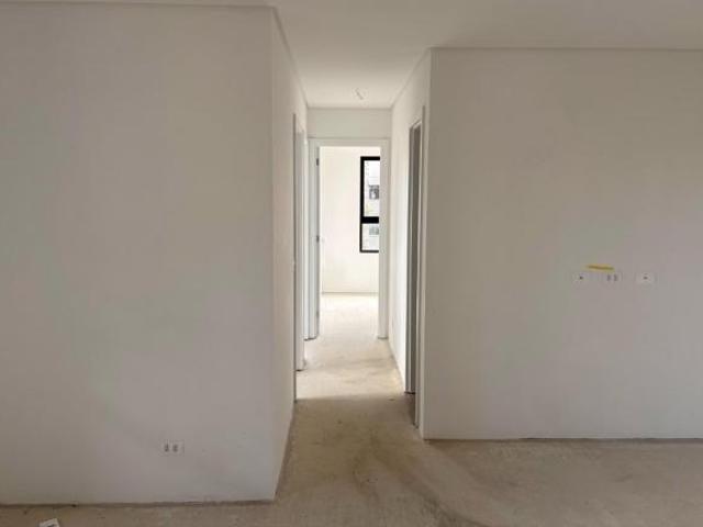 Apartamento 03 quartos com suíte, 01 vaga 70m² bairro Novo Mundo Curitiba Pr