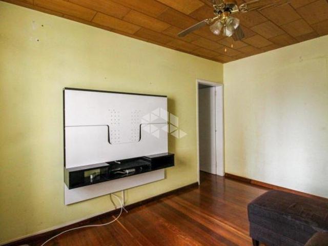 Apartamento 02 Dormitórios, 01 Banheiro, 75m²