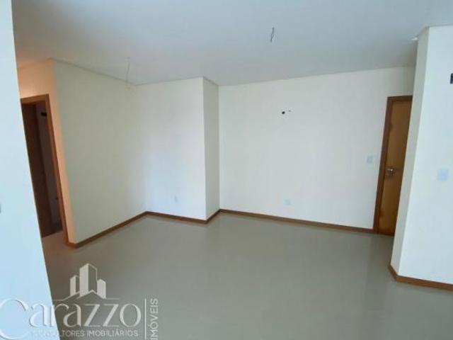 Apartamento 02 dormitórios no centro de Tramandaí