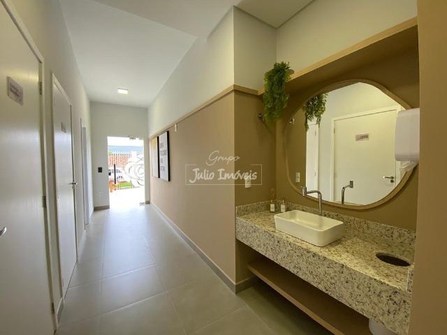 Apartamento 02 dormitórios no Rio Branco