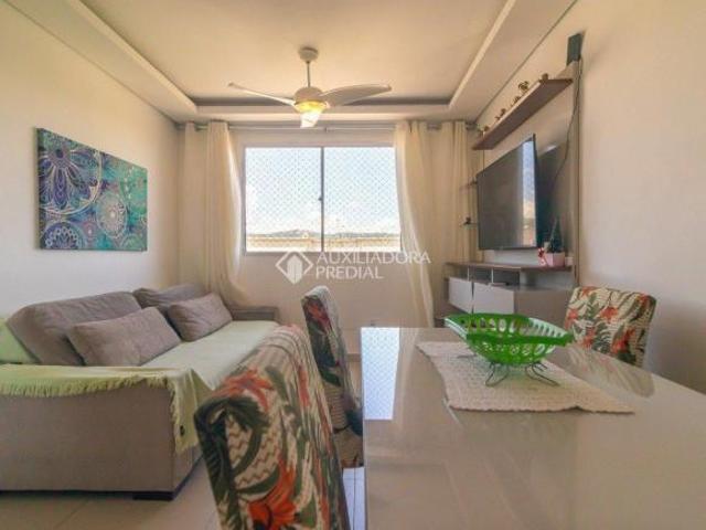 Apartamento 02 quartos no bairro Cavalhada, Porto Alegre