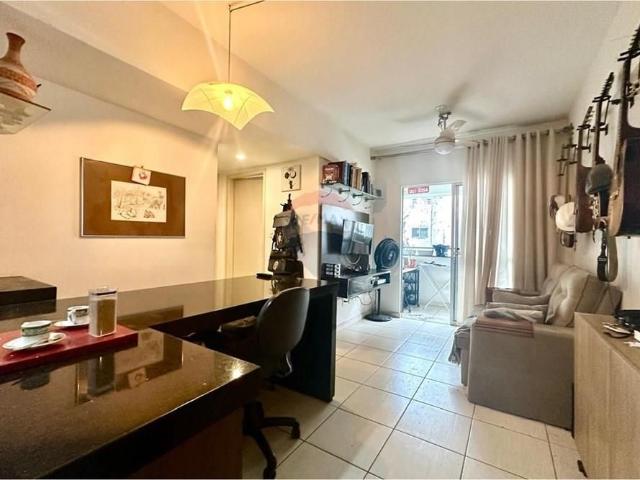 Apartamento com 2/4 sendo uma suíte SEMI MOBILIADO no bairro de Sta. Teresa, Salvador