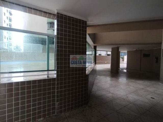 Apartamento 100 metros do mar com vista mar