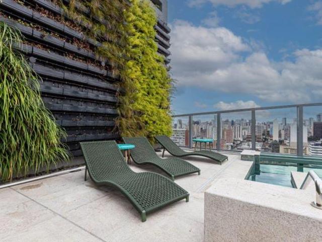 Apartamento 107 m² 3 quartos, sacada e 1 vaga no Centro R$ 1.217.000