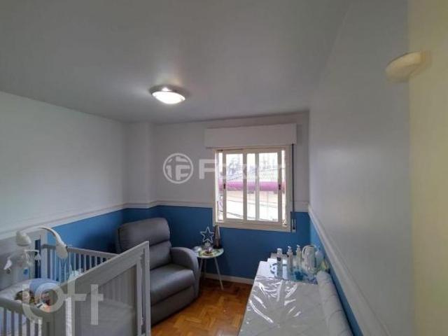 Apartamento 107M², 3Q, 1 Suíte, 2 Banheiros, 2 Vagas, Ventilador de Teto, Armários