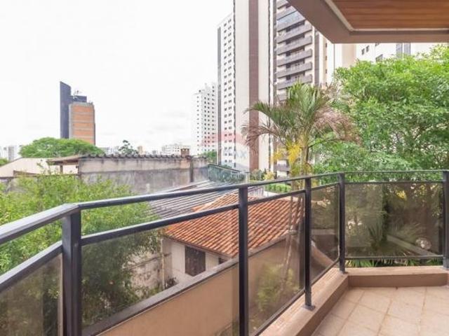 Apartamento 114m com 3 dormitórios, sendo 1 suite, 4 banheiros e 2 vagas ao lado do Shopping Plaza S