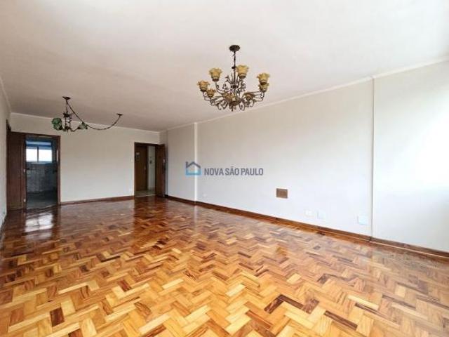 Apartamento 136m2, 3 quartos, 1 suite, 1 vaga Aclimação