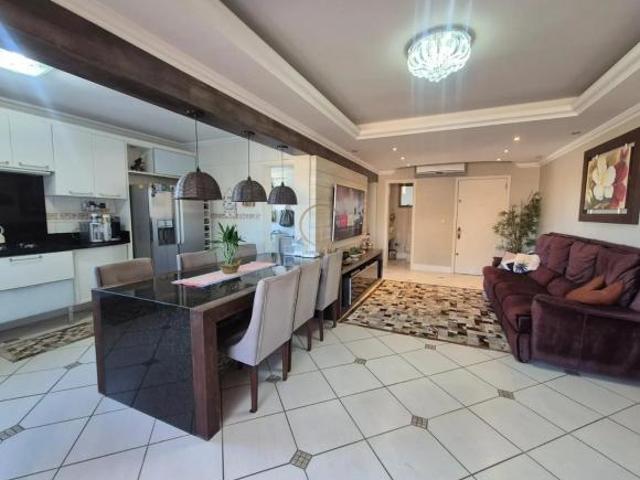 Apartamento 148m², com 3 dormitorios, 1 suite com closet e sacada,, 2 vagas de garagem coberta ba