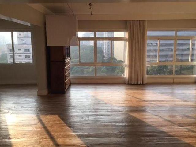 Apartamento 180 m² no Jardim Paulista com 2 Quartos sendo 1 Suíte, 2 Vagas de ga