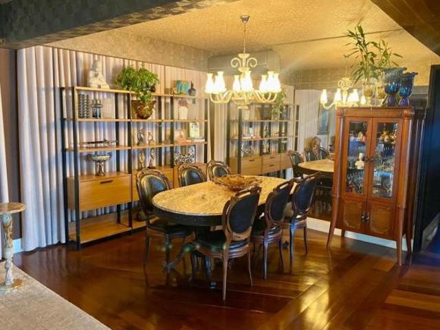 Apartamento 185m² no Edifício Village Plaza — Setor Oeste | 3 Suítes, Semi Mobiliado