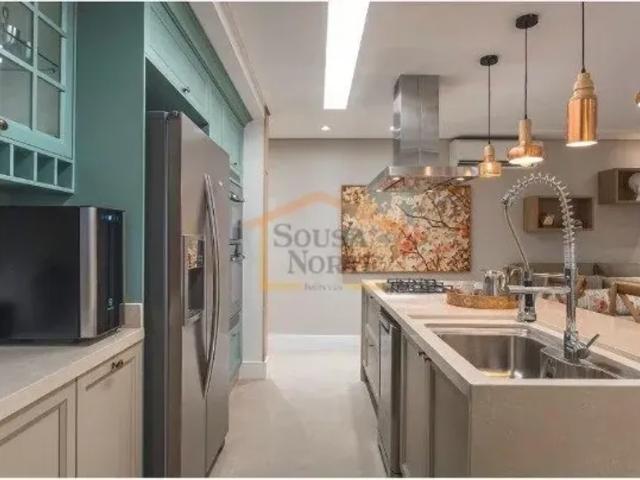 Apartamento 1 dormitório, sendo suite, 2 banheiros, 2 vagas de garagem. 66m² Pari