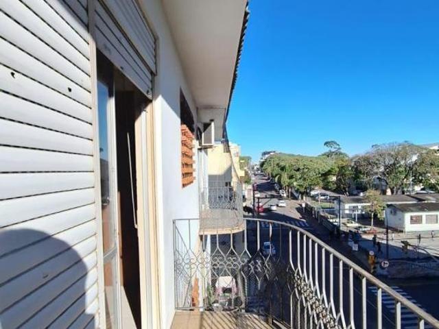 Apartamento 1 dormitório, próximo ao Farrezão e Av. Presidente Vargas em Santa M