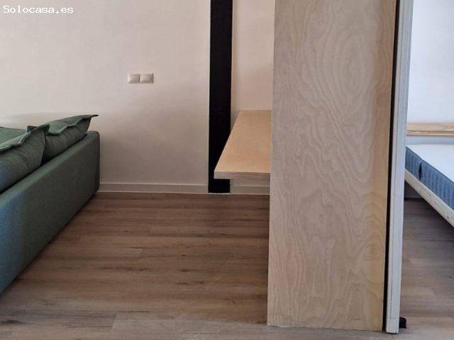 Apartamento 1 dormitorio reformado y amueblado con balcón Latina