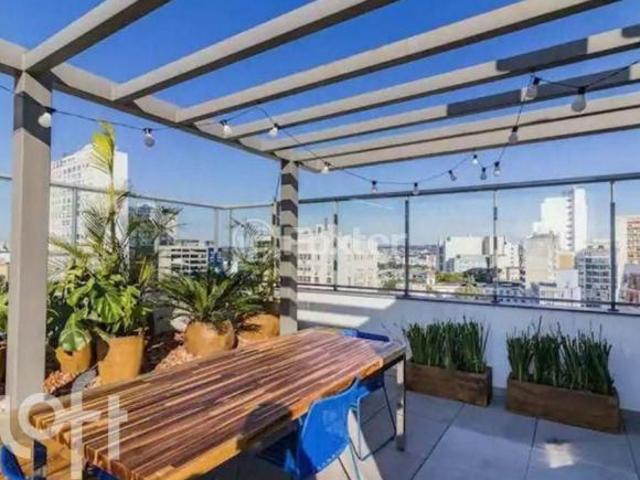 Apartamento, 1 dormitórios, 29.8 m², em Centro