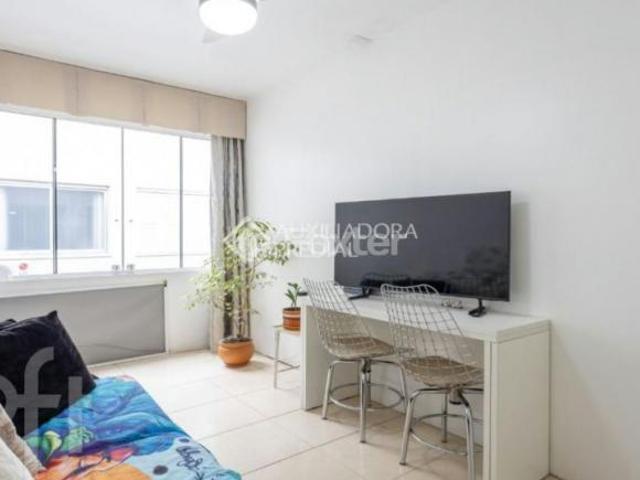Apartamento, 1 dormitórios, 37 m², em Centro Histórico