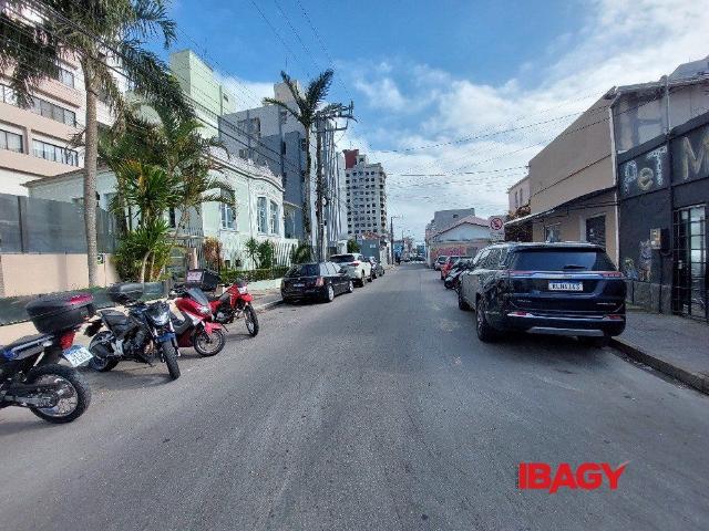 Apartamento 1 Quarto Centro 66m²
