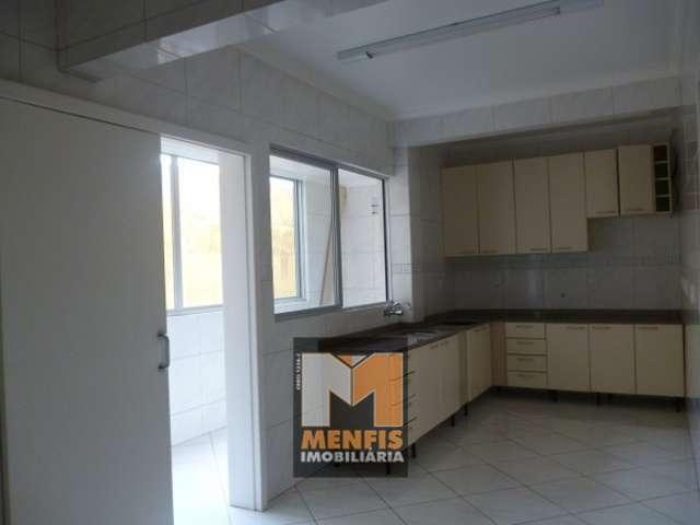Apartamento 1 suíte + 2 quartos no Centro