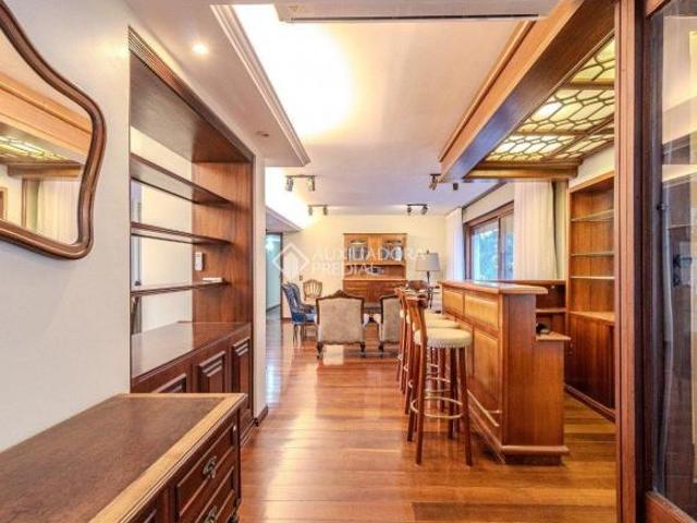 Apartamento 230m² no Moinhos de Vento em frente ao DMAE