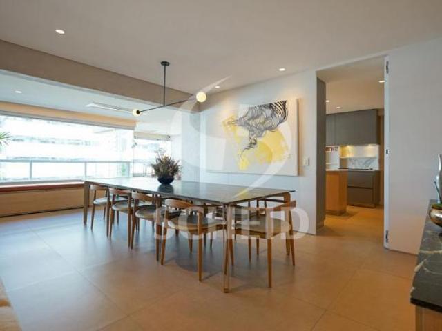 Apartamento 250mt RSVP com 4 suítes !