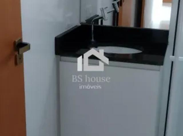 Apartamento 2 dormitórios com 2 quintais Próximo Prestes Maia