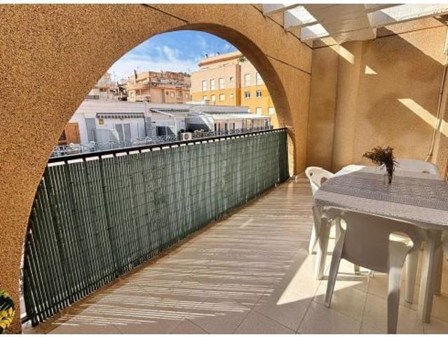 Apartamento 2 dormitorios amplios con piscina comunitaria