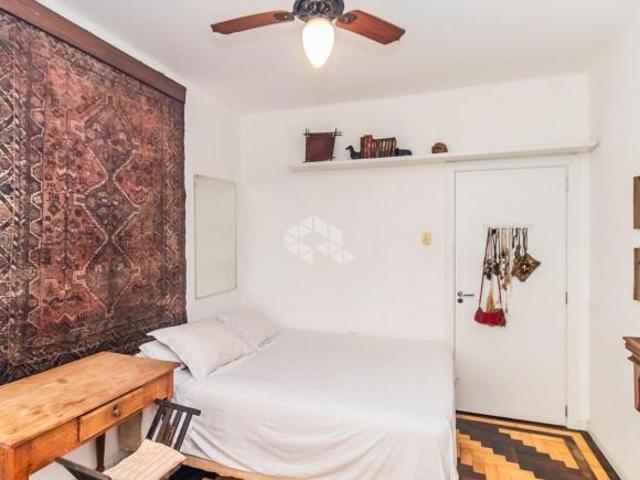Apartamento 2 dormitórios amplos com sacada