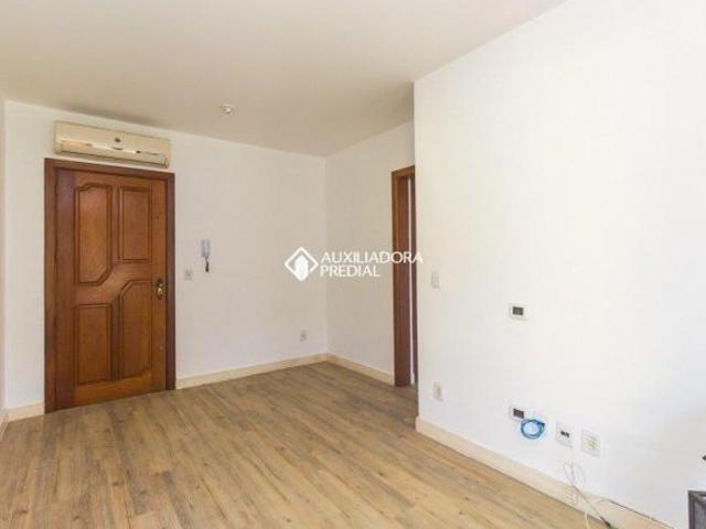 Apartamento 2 dormitórios com vaga no bairro Tristeza