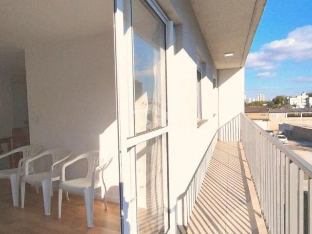 Apartamento 2 dormitórios com vaga no bairro Primavera