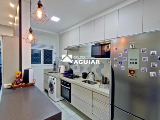 Apartamento 2 Dormitórios com Varanda e Planejados à Venda no Edifício Flórida e