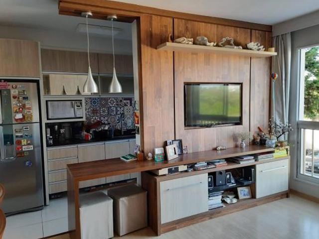 Apartamento 2 dormitórios com suíte, móveis planejados, condomínio clube