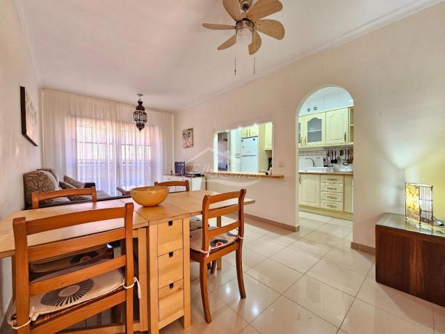 Apartamento 2 dormitorios en complejo con piscina cerca del. 72m² Costa del Silencio