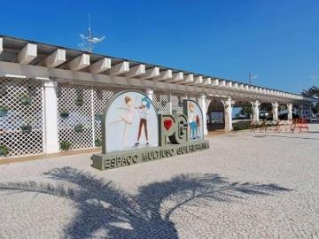 Apartamento 2 dormitórios sendo 1 suíte no coração da Vila Guilhermina