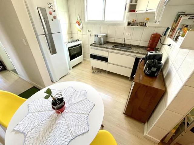 apartamento 2 dormitórios sendo 1 suíte, pertinho do mar !