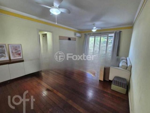 Apartamento, 2 dormitórios, 100.68 m², em Centro