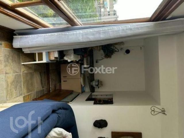 Apartamento, 2 dormitórios, 107.18 m², em Mont Serrat