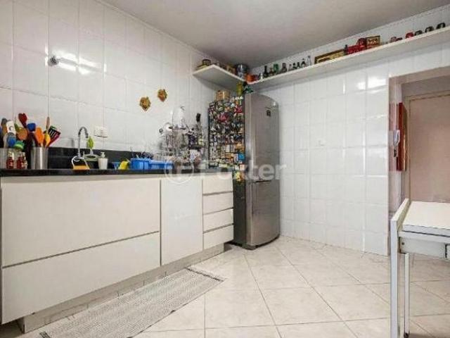 Apartamento, 2 dormitórios, 105 m², em Jardim das Bandeiras