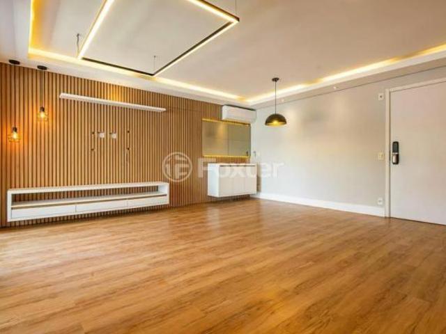 Apartamento, 2 dormitórios, 116 m², em Perdizes