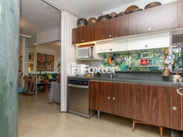 Apartamento, 2 dormitórios, 126 m², em Jardim Europa