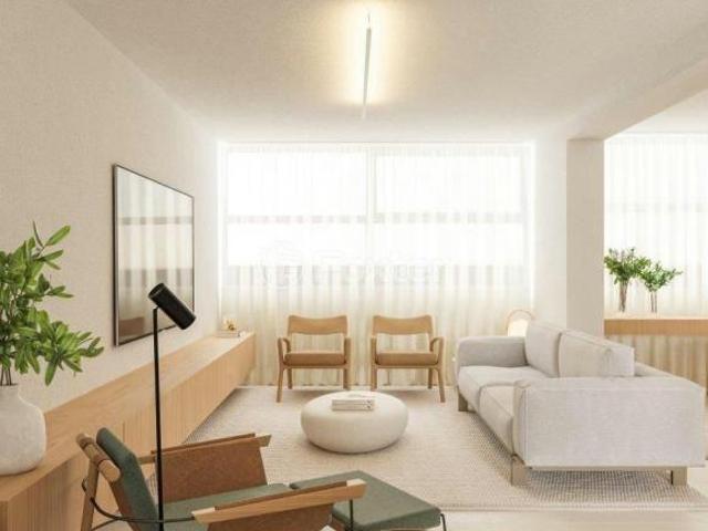 Apartamento, 2 dormitórios, 133 m², em Jardim Europa