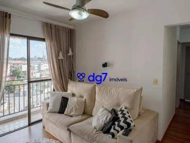 Apartamento 2 Dormitórios, 1 Suíte e Varanda