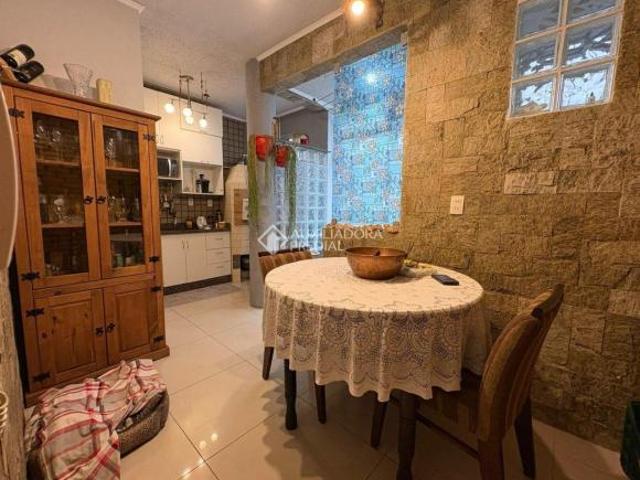 Apartamento 2 dormitórios, 1 vaga na Praia de Belas