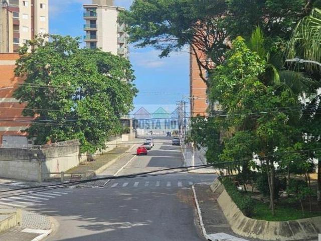 Apartamento 2 dormitórios, 1 vaga no bairro Guilhermina em Praia Grande