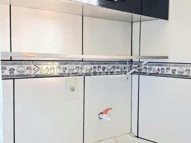 Apartamento, 2 dormitórios, 39 m², em Olaria
