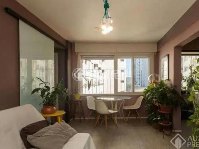 Apartamento, 2 dormitórios, 45 m², em Cidade Baixa