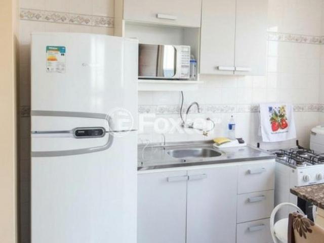 Apartamento, 2 dormitórios, 43 m², em Morro Santana