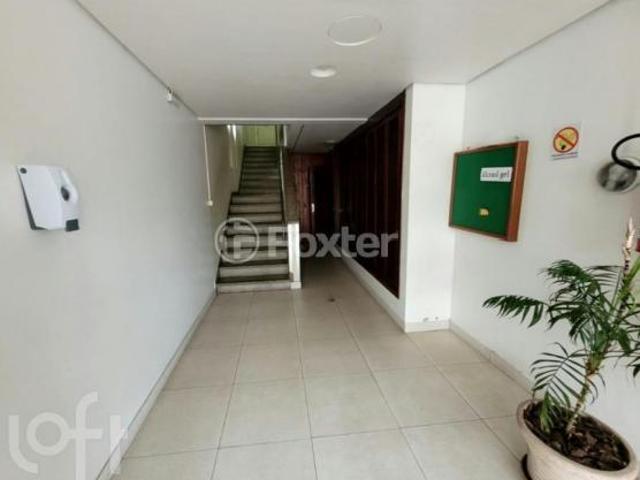 Apartamento, 2 dormitórios, 54.12 m², em Centro