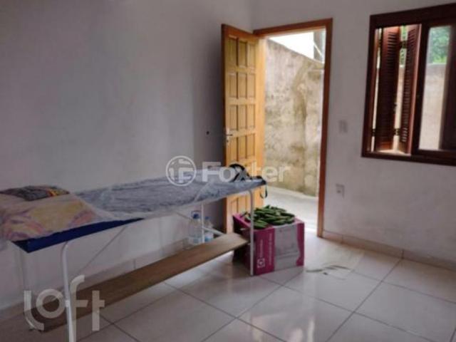 Apartamento, 2 dormitórios, 54.4 m², em Partenon